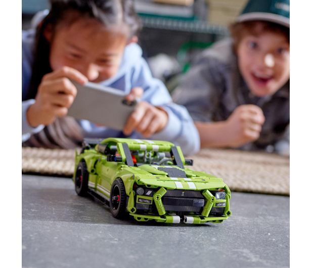LEGO Technic 42138 Ford Mustang Shelby GT500 - 1032198 - zdjęcie 3